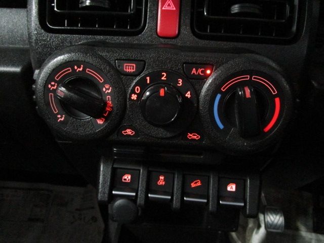 Ref No.A15885256 SUZUKI JIMNY Image#11