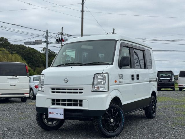 NISSAN NT100CLIPPER