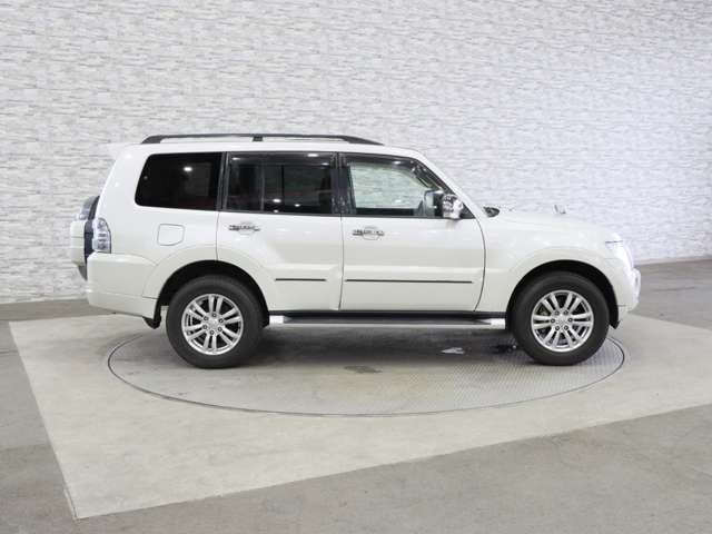 Ref No.A15897427 MITSUBISHI PAJERO Image#13
