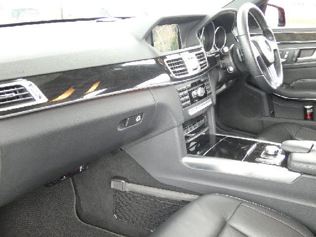 Ref No.A15897828 MERCEDES E CLASS STATIONWAGON Image#2