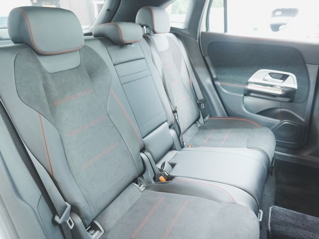 Ref No.A15897950 MERCEDES GLA CLASS Image#17