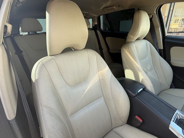 Ref No.A15898105 VOLVO V60 Image#15