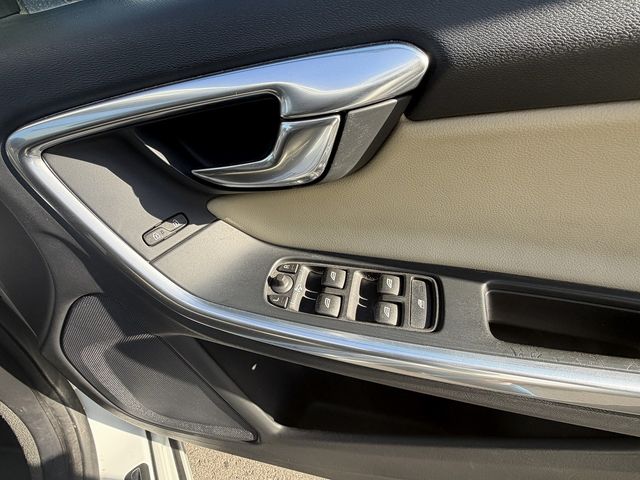 Ref No.A15898105 VOLVO V60 Image#16