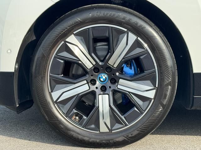 Ref No.A15905762 BMW iX Image#17