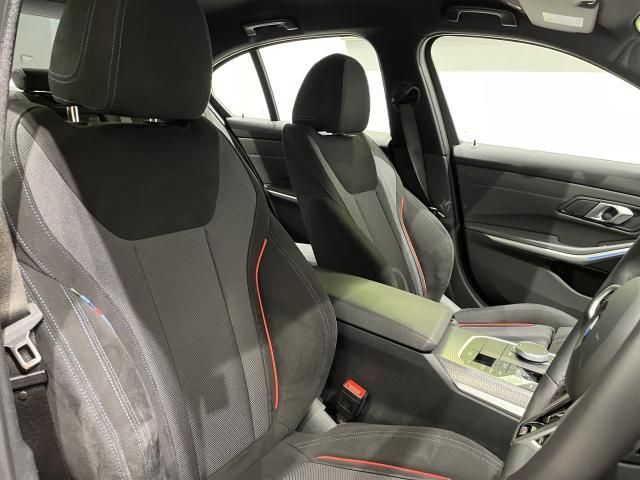 Ref No.A15926664 BMW 3 SERIES Image#11