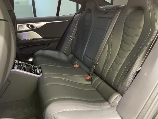 Ref No.A15926670 BMW 8 SERIES Image#16
