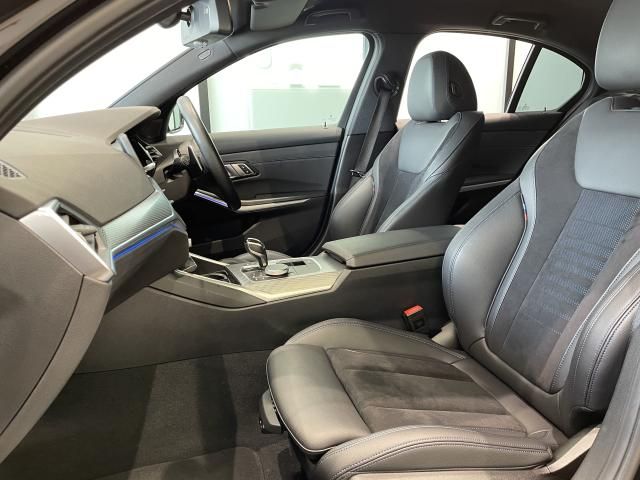 Ref No.A15926674 BMW 3 SERIES Image#12