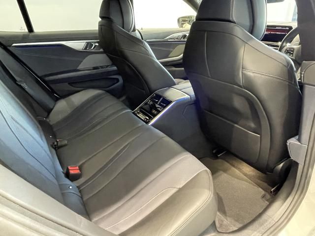 Ref No.A15926680 BMW 8 SERIES Image#12