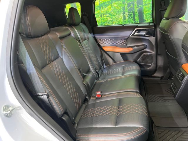 Ref No.A15926903 MITSUBISHI OUTLANDER PHEV Image#10