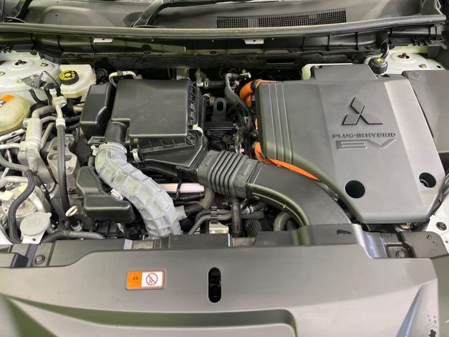 Ref No.A15926903 MITSUBISHI OUTLANDER PHEV Image#19