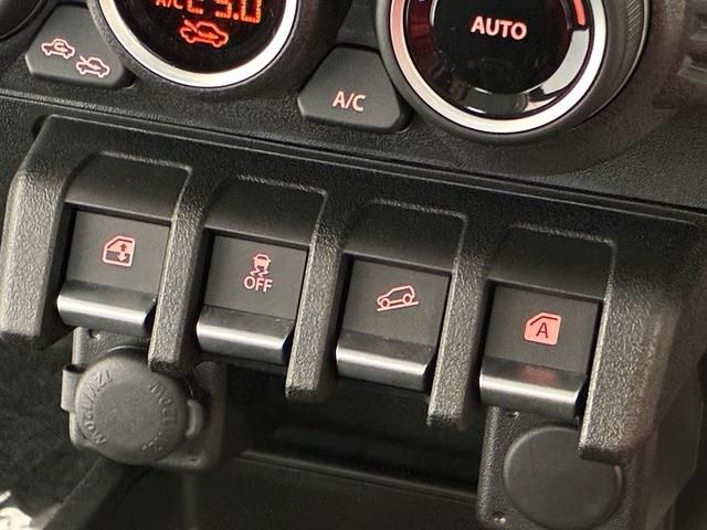 Ref No.A15931115 SUZUKI JIMNY NOMADE Image#12