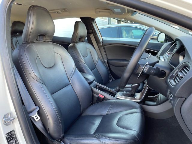 Ref No.A15931176 VOLVO V40 Image#13
