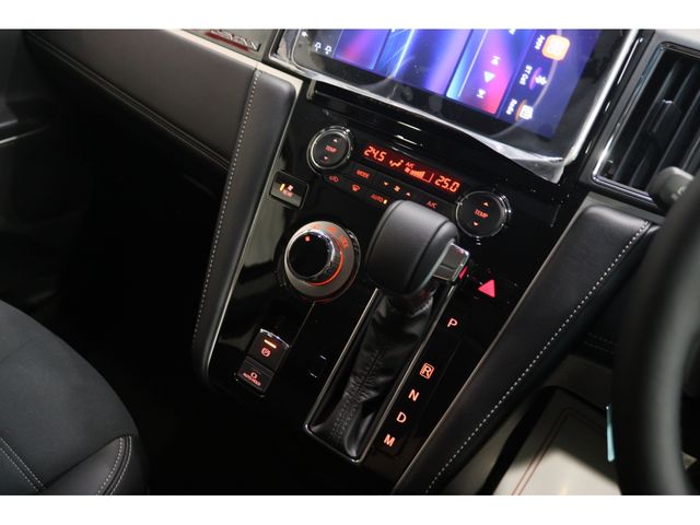 Ref No.A15958036 MITSUBISHI DELICA D5 Image#8