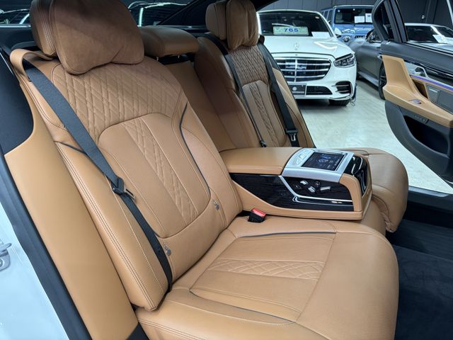 Ref No.A15958957 BMW 7 SERIES Image#10
