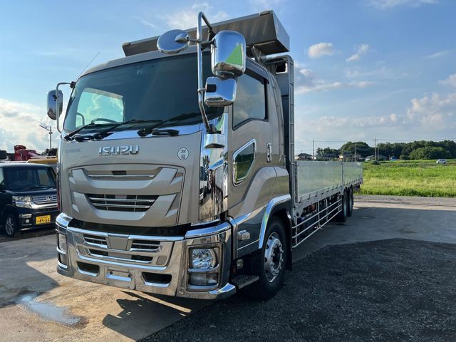 ISUZU GIGA