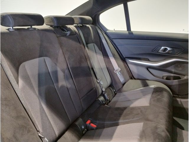 Ref No.A15980895 BMW 3 SERIES Image#12