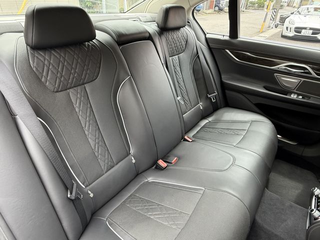 Ref No.A15988114 BMW 7 SERIES Image#14