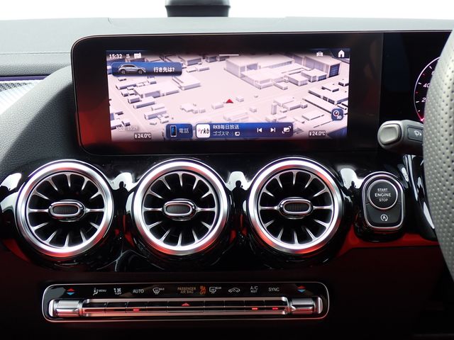 Ref No.A15988174 MERCEDES GLA CLASS Image#15