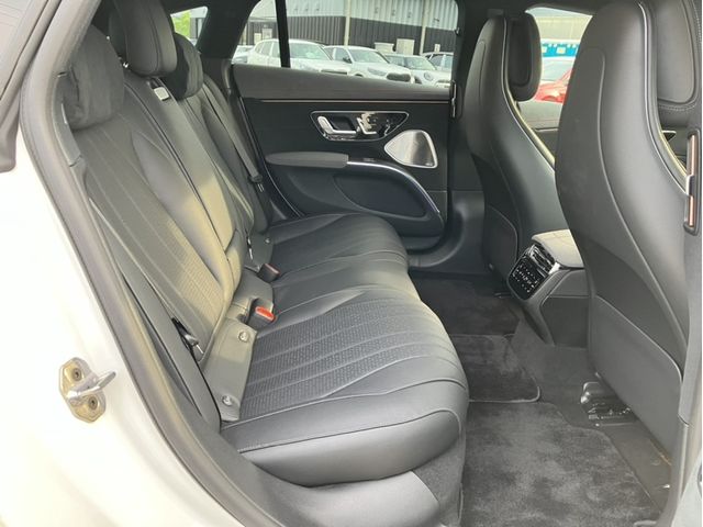 Ref No.A15988322 MERCEDES EQS CLASS Image#13