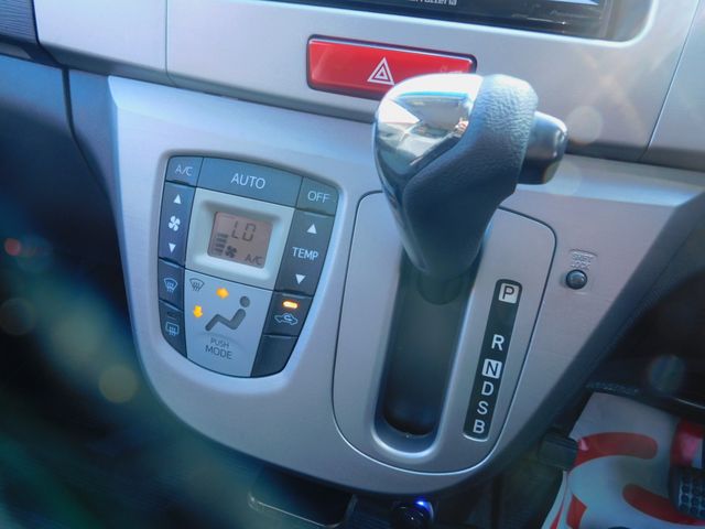 Ref No.A15988500 SUBARU STELLA Image#11