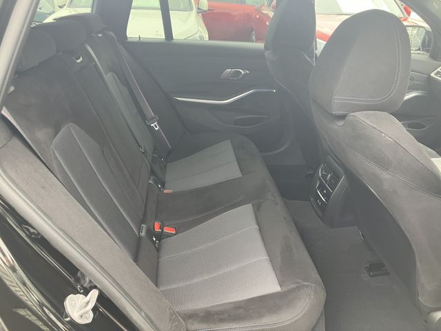 Ref No.A15988524 BMW 3 SERIES Image#8