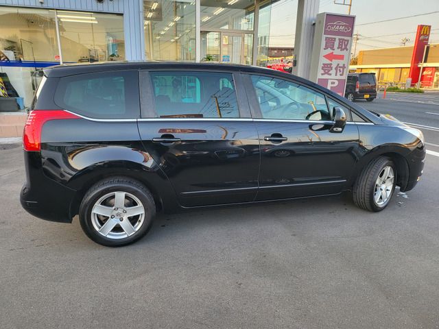 Ref No.A15988637 PEUGEOT 5008 Image#11