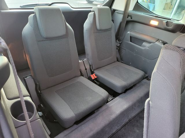 Ref No.A15988637 PEUGEOT 5008 Image#14