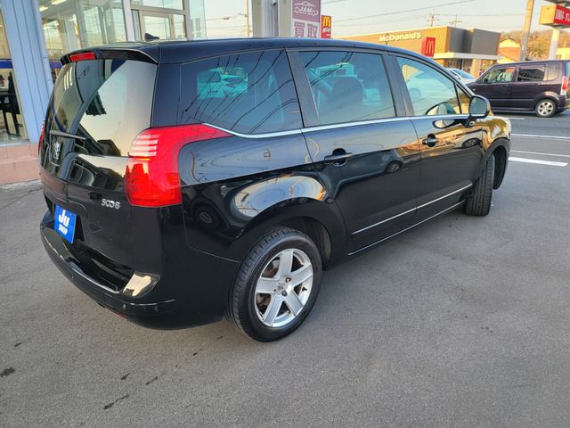 Ref No.A15988637 PEUGEOT 5008 Image#10