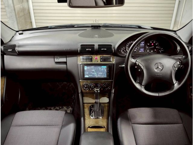 Ref No.A15988649 MERCEDES C CLASS Image#18