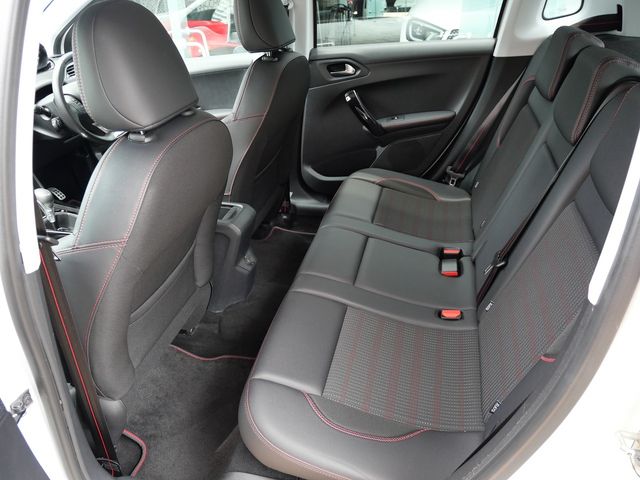 Ref No.A15995440 PEUGEOT 2008 Image#18