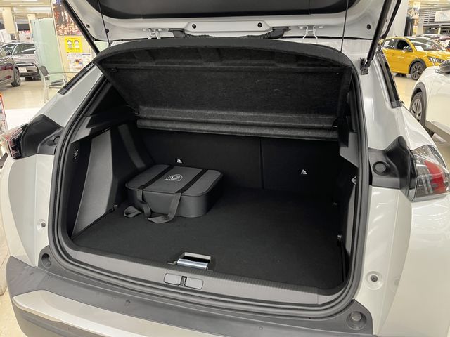 Ref No.A16001333 PEUGEOT e-2008 Image#7