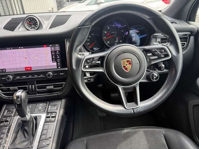 Ref No.A16001803 PORSCHE MACAN Image#4