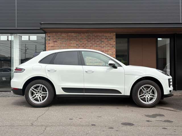 Ref No.A16001803 PORSCHE MACAN Image#3