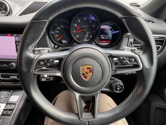 Ref No.A16001803 PORSCHE MACAN Image#11