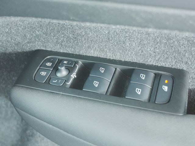 Ref No.A16002128 VOLVO XC40 Image#18
