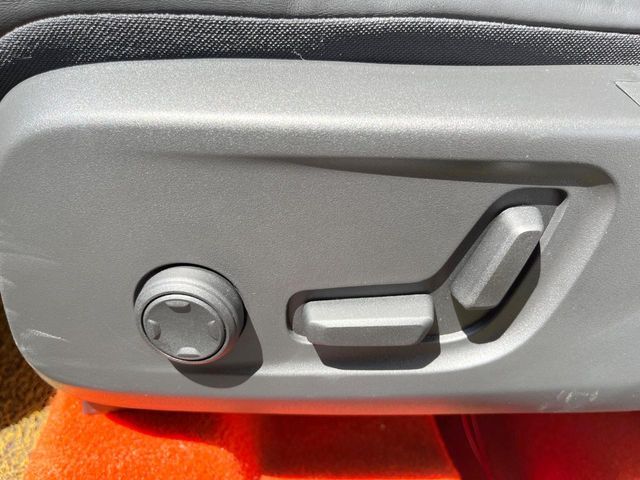 Ref No.A16011247 VOLVO XC40 Image#9