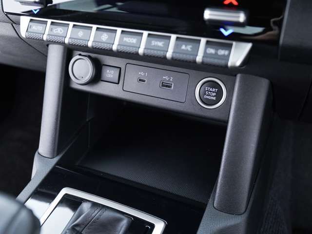 Ref No.A16011415 MITSUBISHI TRITON Image#15