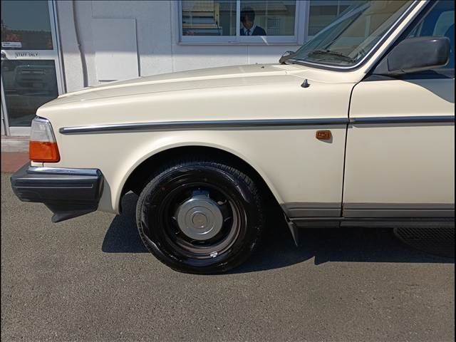 Ref No.A16021396 VOLVO 240 Image#11