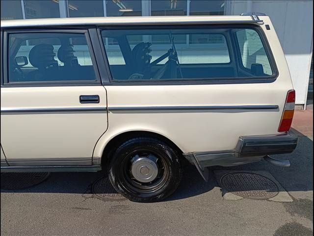 Ref No.A16021396 VOLVO 240 Image#12