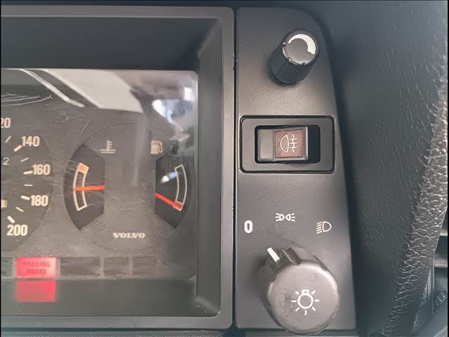 Ref No.A16021396 VOLVO 240 Image#18