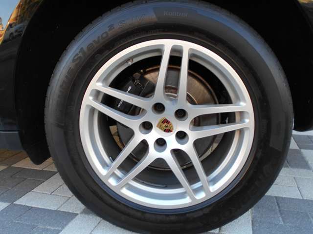 Ref No.A16028344 PORSCHE MACAN Image#20