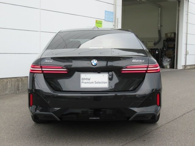 Ref No.A16028345 BMW 5 SERIES Image#8