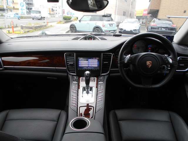 Ref No.A16028721 PORSCHE PANAMERA Image#10