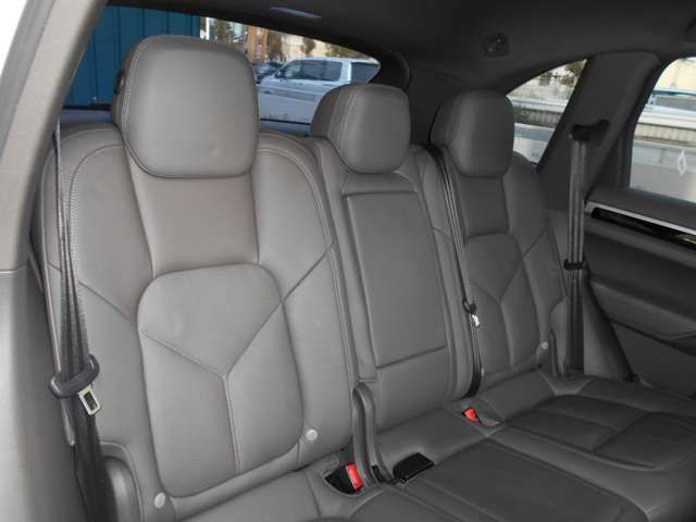 Ref No.A16028722 PORSCHE CAYENNE Image#12