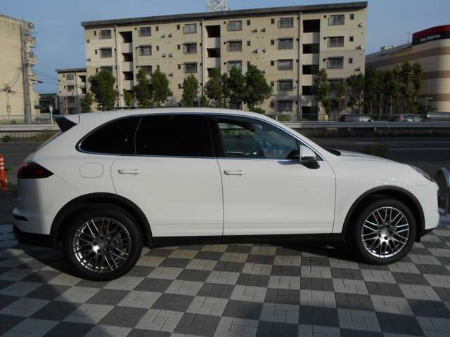 Ref No.A16028722 PORSCHE CAYENNE Image#4