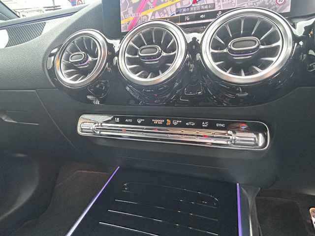 Ref No.A16029122 MERCEDES GLA CLASS Image#8