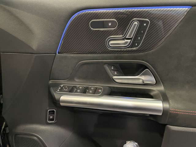 Ref No.A16046035 MERCEDES GLA CLASS Image#15