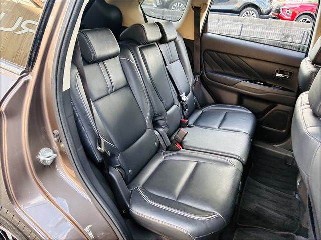Ref No.A16058910 MITSUBISHI OUTLANDER PHEV Image#12