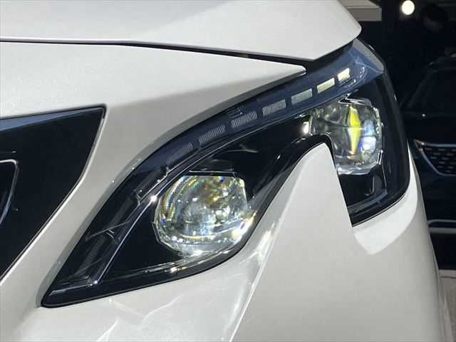 Ref No.A16058979 PEUGEOT 5008 Image#12