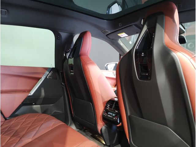 Ref No.A16059316 BMW iX Image#13